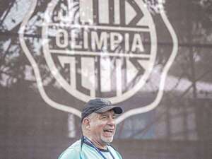 Éver Almeida y el superclásico: “Defendemos la historia y lo que representa la camiseta” - Olimpia - ABC Color