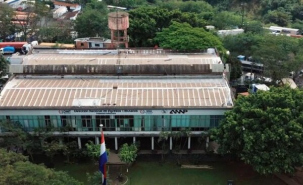 Apertura de sobres para obras en ANNP de Ciudad del Este