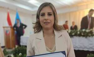 Guairá: concejal departamental cartista asume como nueva directora de Educación y el secretario del gobernador la reemplaza en la Junta - Nacionales - ABC Color