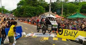 La Nación / Vuelve la adrenalina de los autos locos a la ciudad de Paraguarí