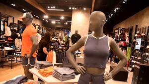 Under Armour habilitó renovada tienda
