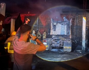 Detienen a empleado de transportadora que habría provocado incendio de camiones | Unicanal