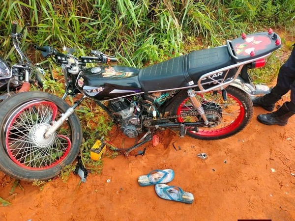 Maracaná: un adolescente pierde la vida y otro resulta gravemente herido tras choque frontal entre motocicletas