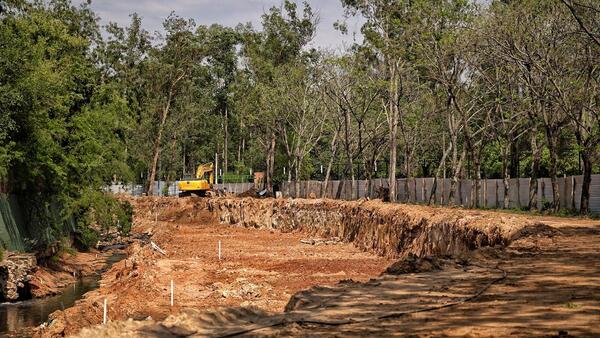 Avanzan obras de defensa y canalización del arroyo San Lorenzo