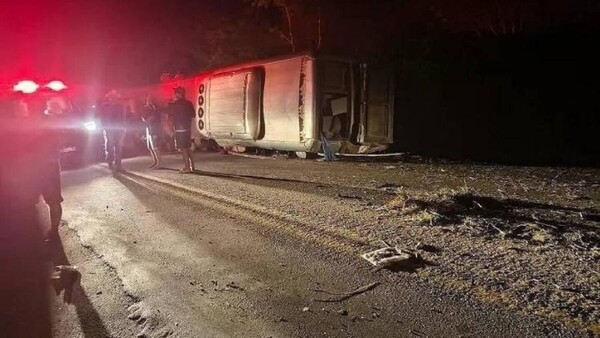 Al menos 15 muertos en un accidente de un autobús en el noreste de Brasil