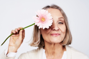 Menopausia sin tabúes: Salud insta a hablar y cuidarse más