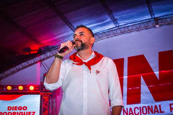 Diego Rodríguez gana fuerza en el coloradismo ovetense - Noticiero Paraguay