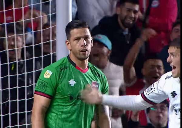 Grosero error de Juan Espínola, apuntado por su entrenador - Fútbol Argentino - ABC Color