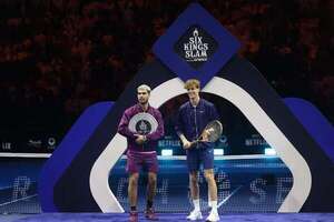 Sinner se impone sobre Alcaraz en la final del millonario Six Kings Slam - Tenis - ABC Color