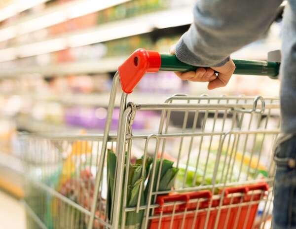 Los súper venden más, aunque persiste percepción de encarecimiento - Económico - ABC Color