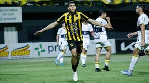 El cacique despertó a tiempo y se mantiene en la punta