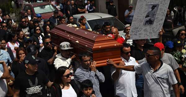 La Nación / Suspenden a jefe policial tras protestas que dejaron un muerto en Lima