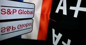 La Nación / S&P rebajó la calificación de Francia por “incertidumbre” financiera