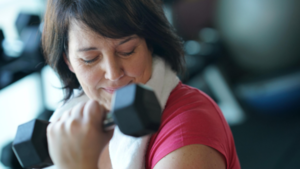 En Paraguay la menopausia ocurre entre los 49 y 50 años: recomiendan realizar ejercicios de fuerza