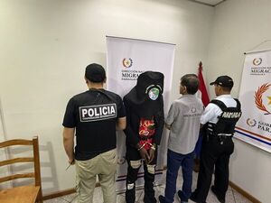 Expulsan del país a angoleño buscado en Brasil por tráfico de drogas