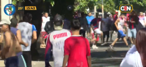 Hinchas de Cerro Porteño se enfrentaron horas antes del Superclásico