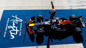Versus / Verstappen vuela en el GP de Estados Unidos y recorta distancia con los McLaren