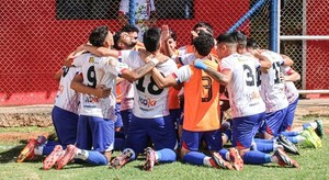 3 de Noviembre se acerca al título en la Primera B y 12 de Santo Domingo asciende en la C - La Tribuna