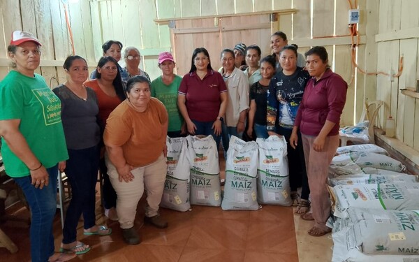 Colonos de Marina Cue recibieron en aporte semillas de alta calidad