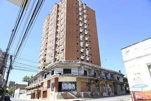 MEC remata Edificio Excelsior, elefante blanco que condenó al exministro Riart - Nacionales - ABC Color