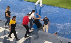 Versus / Un nuevo incidente con 'infiltrados' en la Nueva Olla