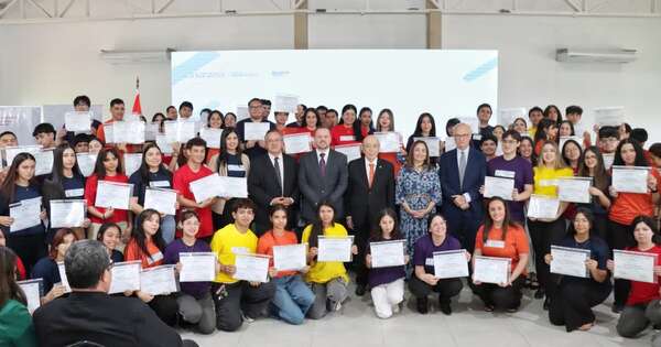 La Nación / Buscan capacitar a 1.000 jóvenes en competencias digitales