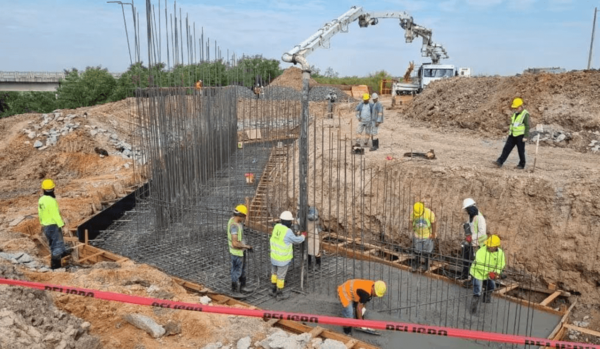 Corredor Las Residentas avanza con obras de alcantarillado en Luque - Noticiero Paraguay