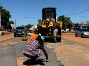 Vecinos reparan ruta abandonada en San Pedro