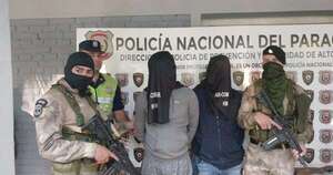 La Nación / Policía detuvo a dos delincuentes en flagrancia dentro de una estación de servicios
