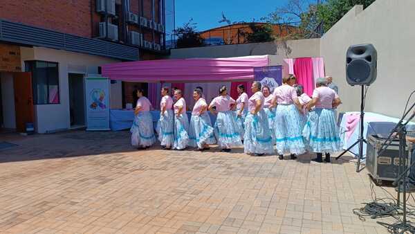 Hospital Día Oncológico Fundación Lazos del Sur celebra jornada en el marco del Octubre Rosa
