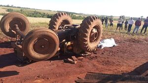 agricultor muere tras el vuelco de su tractor