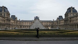 Atraco de película en el museo del Louvre: Los detalles de las valiosas joyas que se robaron
