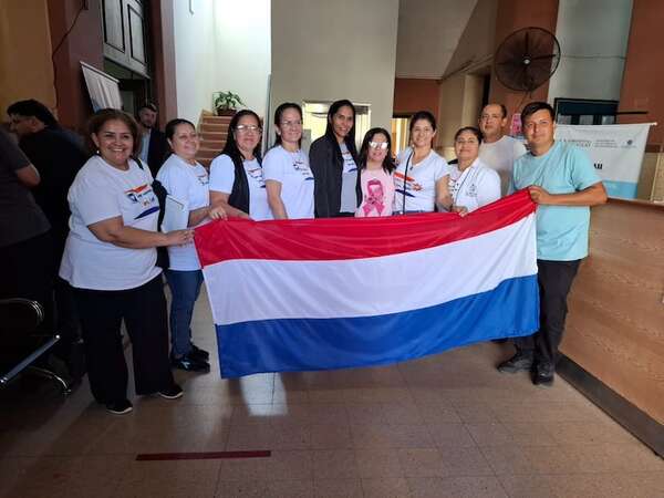 Enfermeras levantan protesta tras acuerdo con Salud Pública - Nacionales - ABC Color