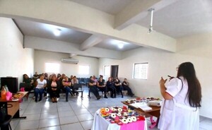 Octubre Rosa: charla de concienciación en la cárcel de Minga Guazú