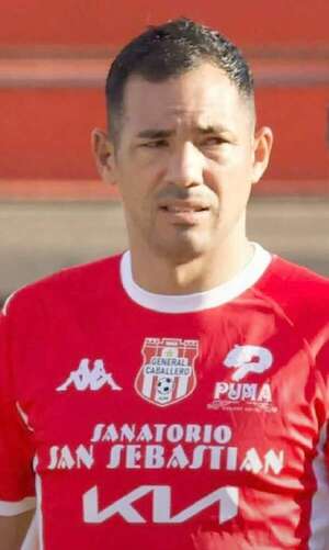 Clementino queda en la historia del General Caballero JLM - Fútbol - ABC Color