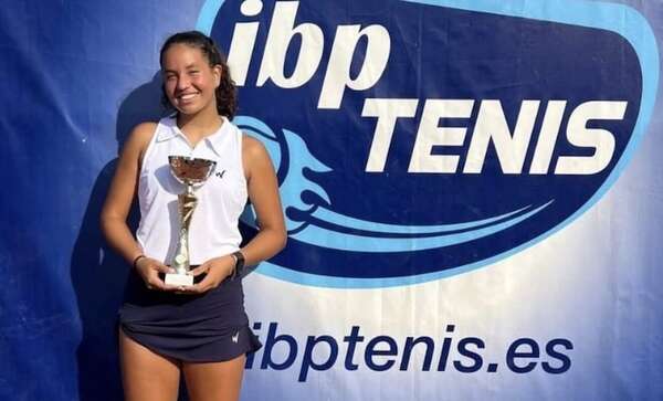 Tenis: Zoe Doldán se corona en España - Polideportivo - ABC Color