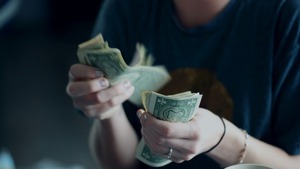 La clase media enfrenta mayor presión económica ante el aumento de precios y la falta de crecimiento salarial