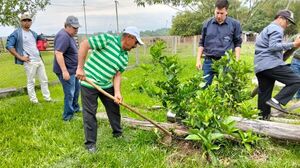 Técnicos y productores fortalecen sus conocimientos en fruticultura