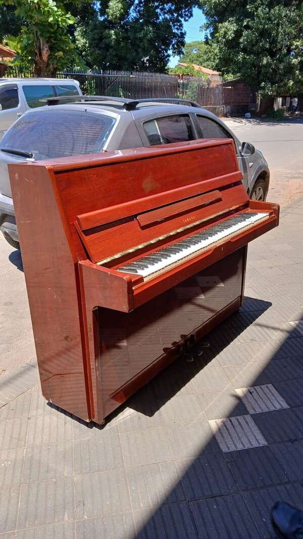 Recuperan piano patrimonial del MEC que desapareció de forma confusa - Policiales - ABC Color