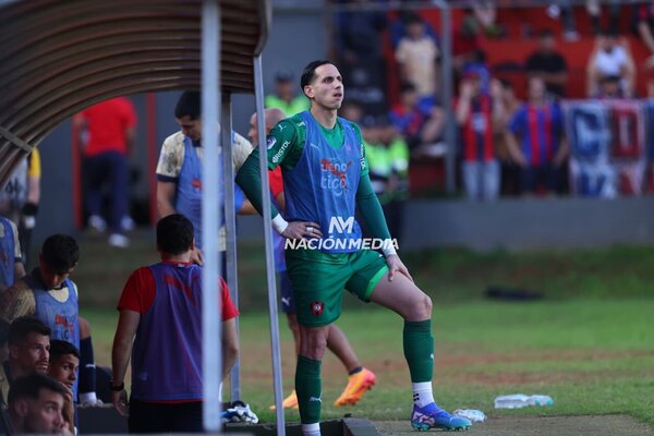 Versus / Cerro Porteño estaría dispuesto a dejar ir a 'Gatito' Fernández