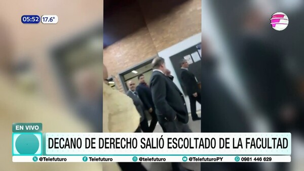 Decano de Derecho salió escotado de la Facultad