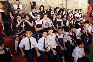 Gobernación inaugura tinglado en escuela Forjadores de la Patria de Ciudad del Este | DIARIO PRIMERA PLANA