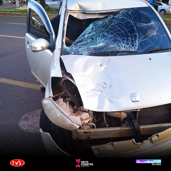 ACCIDENTE DE TRÁNSITO EN ENCARNACIÓN DEJA UN PEATÓN HERIDO - «TVS DIGITAL»