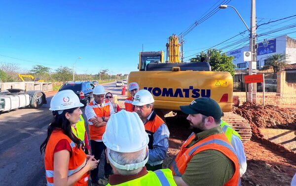 Ministra del MOPC verifica obras en Tapé Tuja •