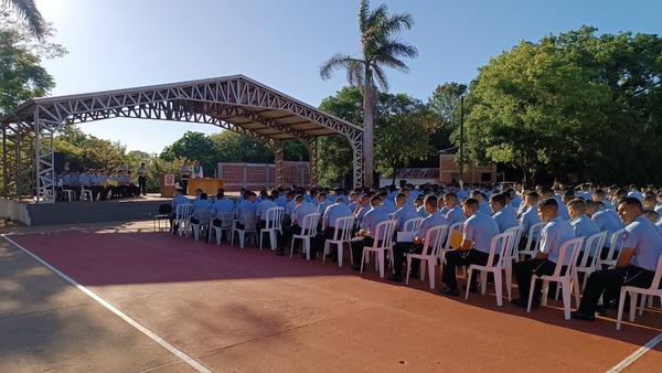 Policías retirados de Itapúa se reúnen con el nuevo Director Departamental