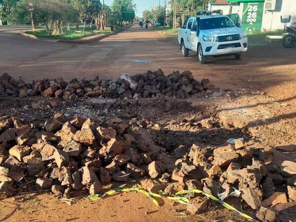 Mala señalización de reparación de bache ocasiona accidente fatal en Minga Porã - ABC en el Este - ABC Color