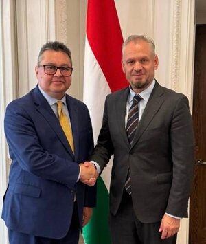 Popular / Reu karape con representante de Hungría: “Fortalecer los lazos de amistad”