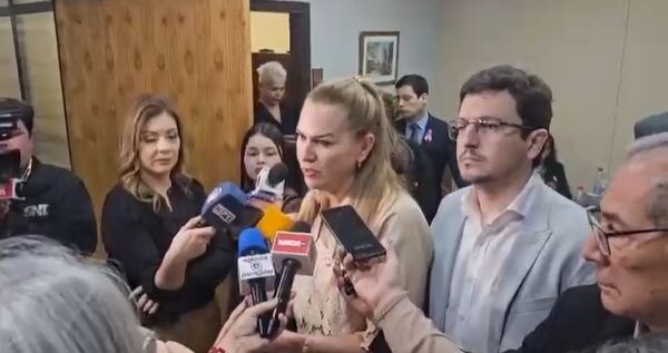 Ministra de Salud asegura pago de salarios y destaca mejoras en hospitales de Coronel Oviedo y del Sur