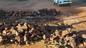 Motoca falleció tras chocar por un montículo de piedras en medio de la calle