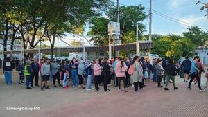 Largas filas en el Materno Infantil de San Lorenzo: esta sería la razón - Nacionales - ABC Color